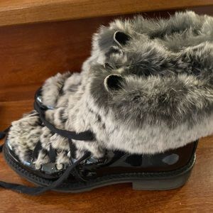 Real fur fall boots